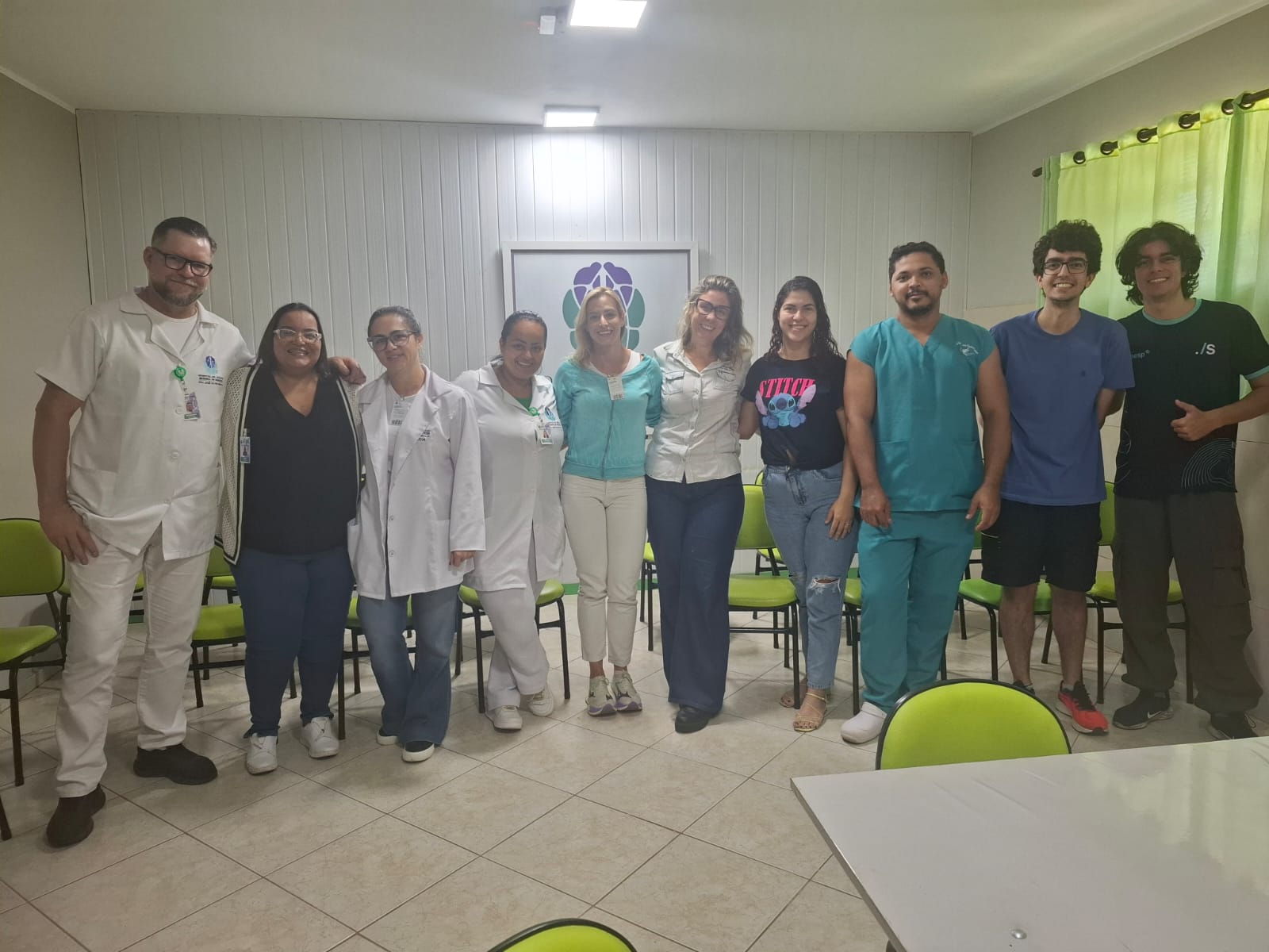 Foto 1 da notícia de título: Reuniao com a equipe de enfermagem do HABM para refinamentos das funções do carrinho administrativo, no portal do Grupo de Banco de Dados (GBD) - UNESP/IBILCE - São José do Rio Preto