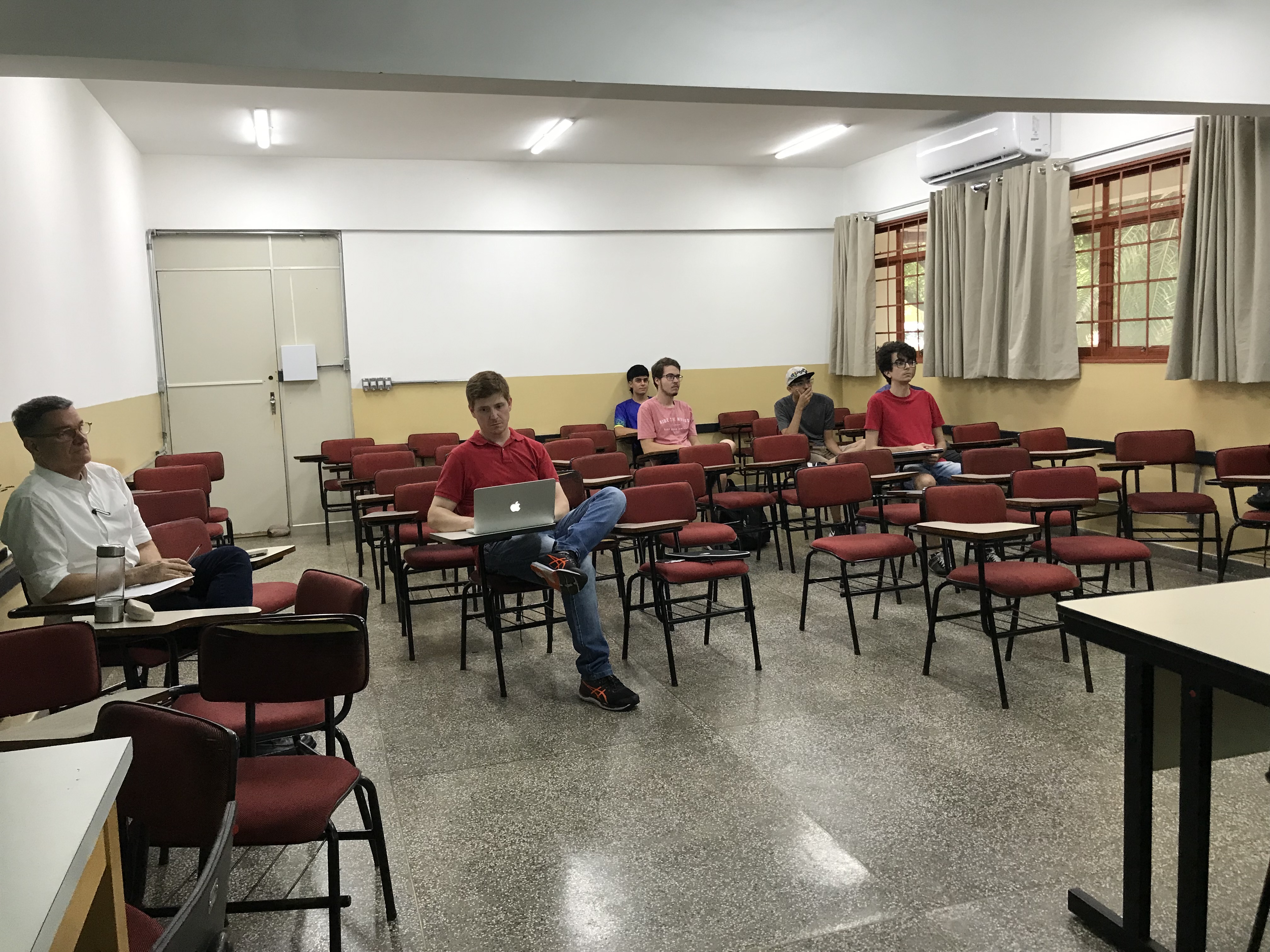 Foto 2 da notícia de título: Apresentação de Trabalho de Conclusão de Curso do aluno Gustavo Pereira Pazzini, no portal do Grupo de Banco de Dados (GBD) - UNESP/IBILCE - São José do Rio Preto