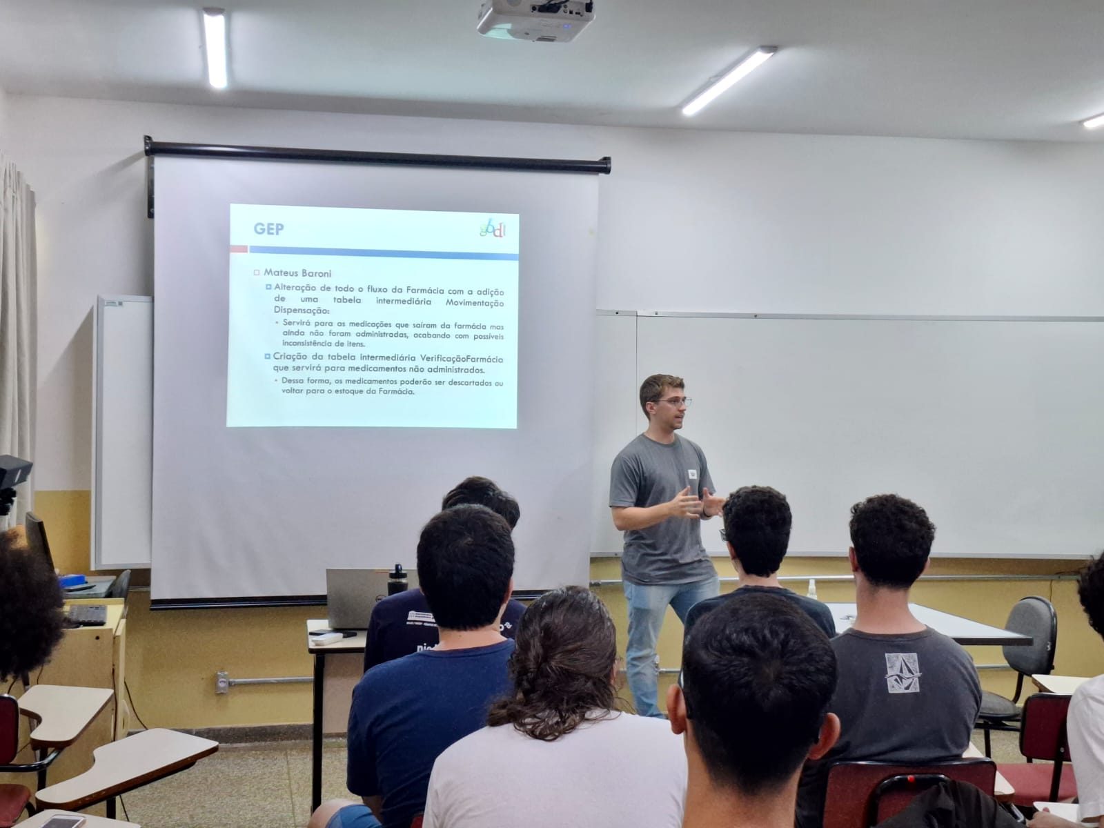 Foto 7 da notícia de título: Reunião com Prof. Dr. Carlos Roberto Valencio , no portal do Grupo de Banco de Dados (GBD) - UNESP/IBILCE - São José do Rio Preto